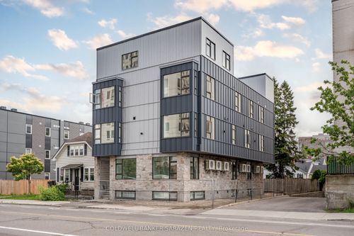 102-10 Mcarthur Ave, Vanier, ON, K1L6R2 | Card Image