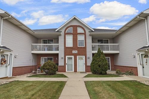 2-1256 Village Centre Drive, SOMERS, WI, 53144 | Card Image