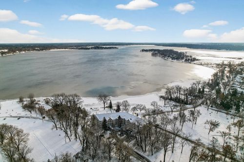 apt-201-5009 Lake Ave, White Bear Lake, MN, 55110-2668 | Card Image