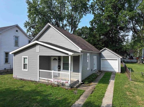 606 S Market St, Winamac, IN, 46996-1553 | Card Image