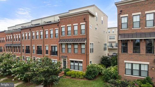 22951 Sullivans Cove Sq, BRAMBLETON, VA, 20148-4919 | Card Image