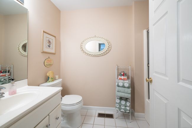 86 - 86 Haley Ln, Condo with 2 bedrooms, 2 bathrooms and null parking in Sandy Hook CT | Image 18