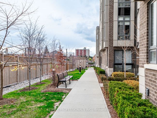 4 - 713 Lawrence Ave W, Condo with 2 bedrooms, 2 bathrooms and null parking in North York ON | Image 21