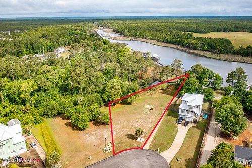 113 Key West Ln, Newport, NC, 28570-5214 | Card Image