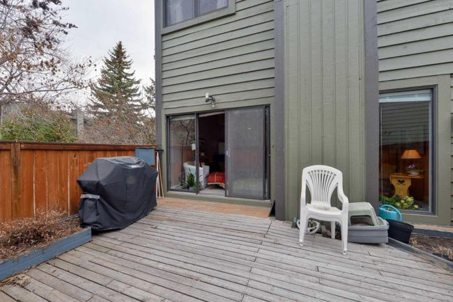 33 - 10030 Oakmoor Way Sw, Home with 3 bedrooms, 1 bathrooms and 2 parking in Calgary AB | Image 11