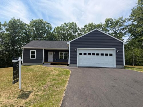 3 Lochview Dr, Lewiston, ME, 04240-2230 | Card Image