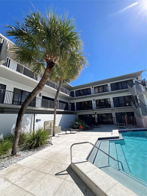0-2100 Ne 33rd Ave, Fort Lauderdale, FL, 33305-1870 | Card Image