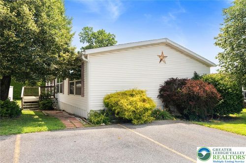4421 Grey Wolf Ln, Orefield, PA, 18069-2170 | Card Image