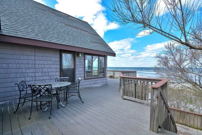 18 Bungalow Rd, House other with 5 bedrooms, 3 bathrooms and 4 parking in Gloucester MA | Image 14