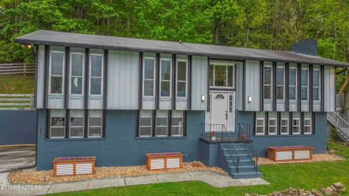 2212 Jones Bend Rd, Louisville, TN, 37777-5209 | Card Image