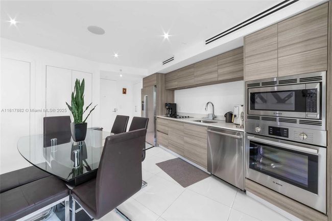 APT-304 - 6620 Indian Creek Dr, Condo with 1 bedrooms, 1 bathrooms and null parking in Miami Beach FL | Image 4