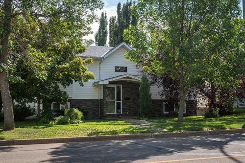 5905 54 Avenue, Camrose, AB, T4V4L2 | Card Image
