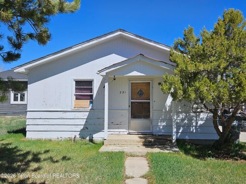 231 N Fremont Avenue, Pinedale, WY, 82941 | Card Image