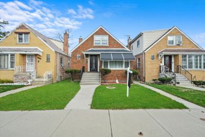 8555 S Damen Avenue, House other with 4 bedrooms, 1 bathrooms and 1 parking in CHICAGO IL | Image 1