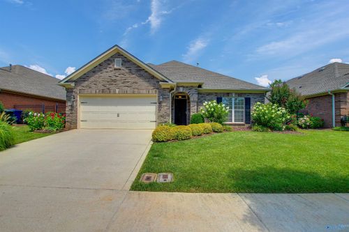 102 Knollcrest Dr, Madison, AL, 35756-6420 | Card Image
