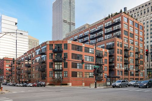 610-611-333 W Hubbard St, Chicago, IL, 60654-4971 | Card Image