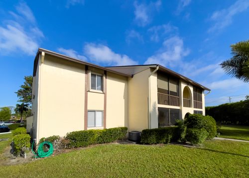 c2-317 Knotty Pine Cir, Greenacres, FL, 33463-9186 | Card Image
