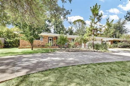 7004 Meadowbrook Dr, Fort Worth, TX, 76112-5344 | Card Image
