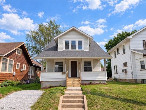 864 10th St Ne, Massillon, OH, 44646-4594 | Card Image