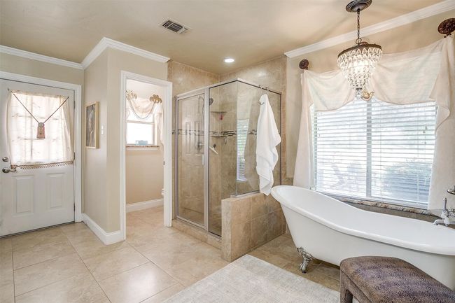 107 Sundance Ct, House other with 4 bedrooms, 2 bathrooms and null parking in Hudson Oaks TX | Image 25