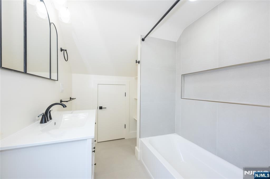 Residential Lease in South Orange Village 4
