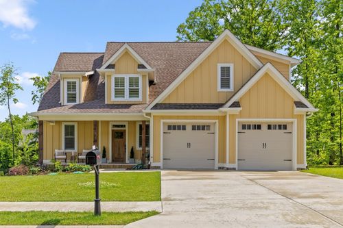 5070 Virginia Pine Rd, Signal Mountain, TN, 37377-1121 | Card Image