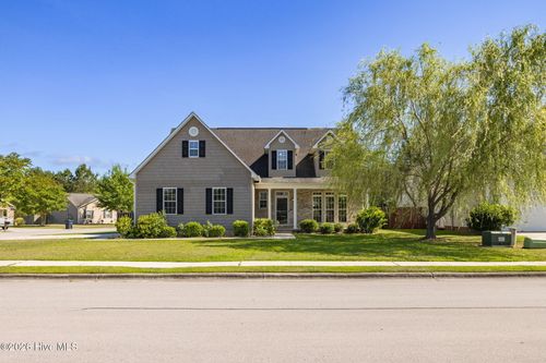 300 Walkens Woods Ln, Jacksonville, NC, 28546-9378 | Card Image