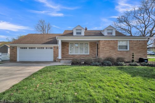 16879 Brinbourne Ave, Middleburg Heights, OH, 44130-5316 | Card Image