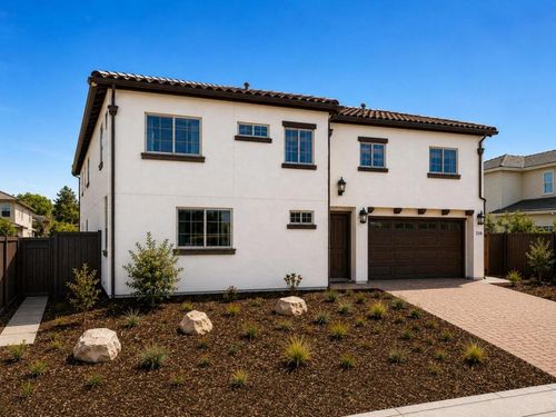 1001 Amore Street, Hollister, CA, 95023 | Card Image