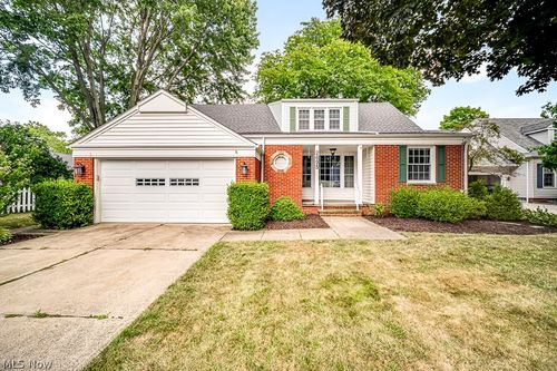 2695 Gibson Dr, Rocky River, OH, 44116-3006 | Card Image