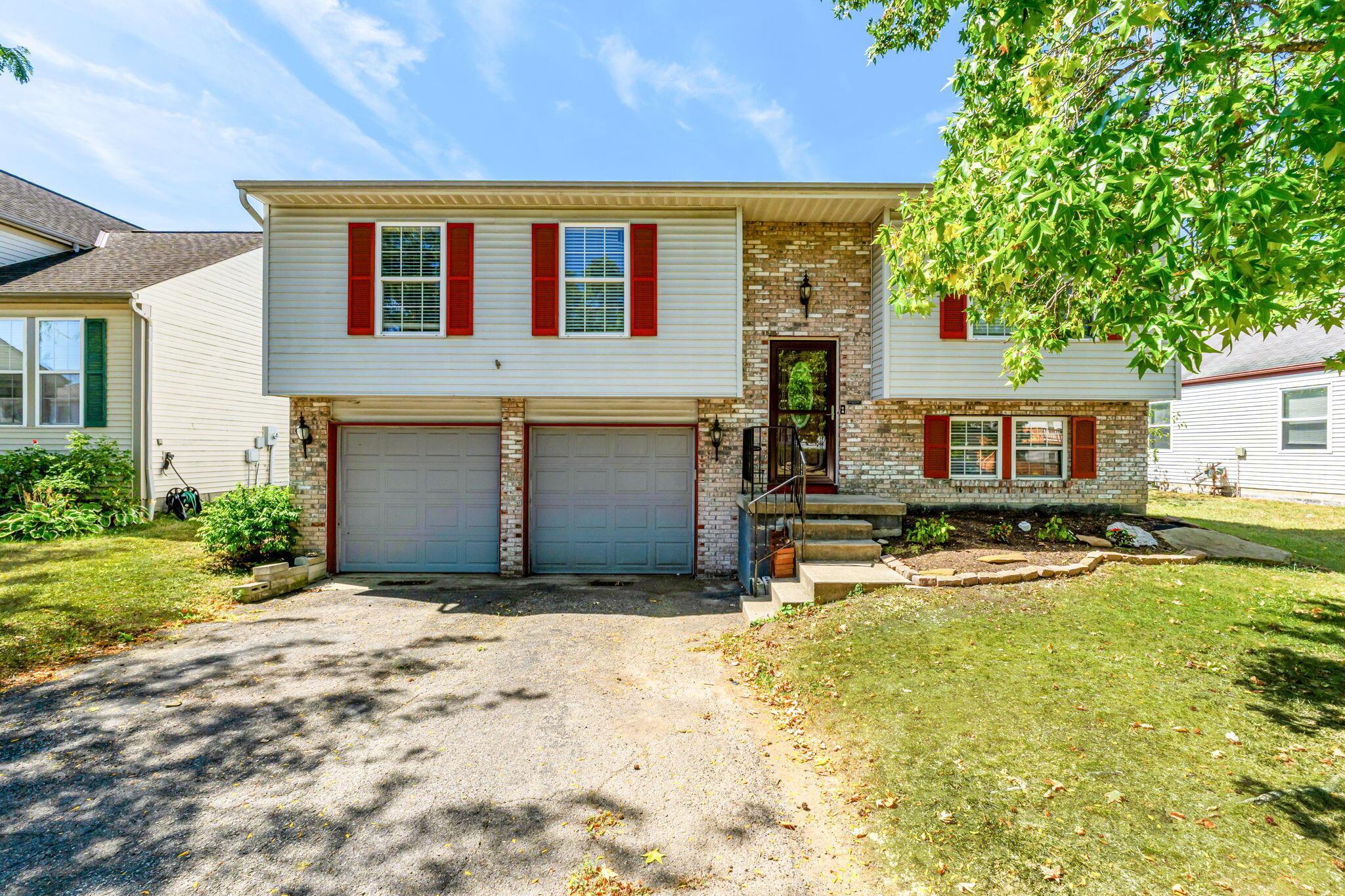 Whitfield Dr, Reynoldsburg, OH 43068
