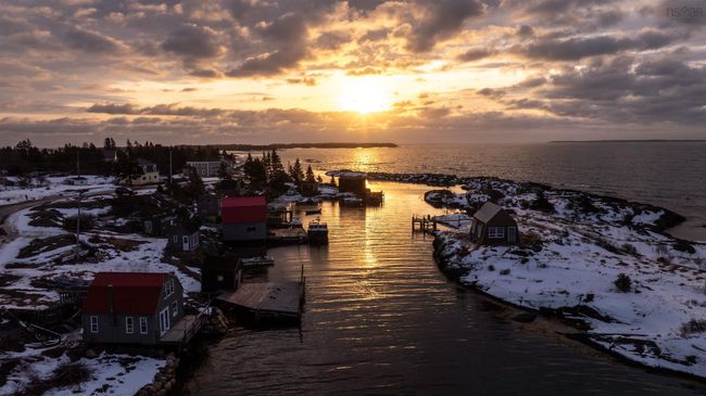 125 The Point Rd, Home with 2 bedrooms, 3 bathrooms and null parking in Blue Rocks NS | Image 42