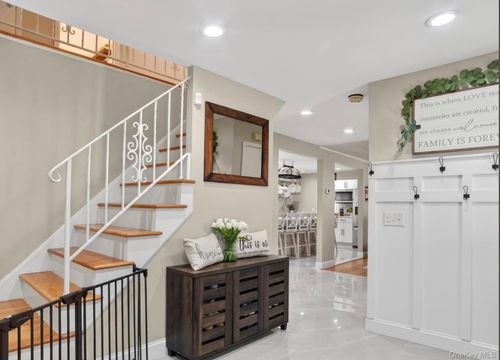 1281 Mckeel St, Yorktown Heights, NY, 10598-5004 | Card Image