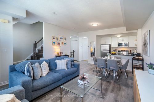 19-10 Carnation Ave, Etobicoke, ON, M8V0B8 | Card Image