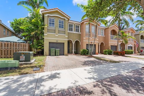 1427 Se 25th Ave, Homestead, FL, 33035-2177 | Card Image