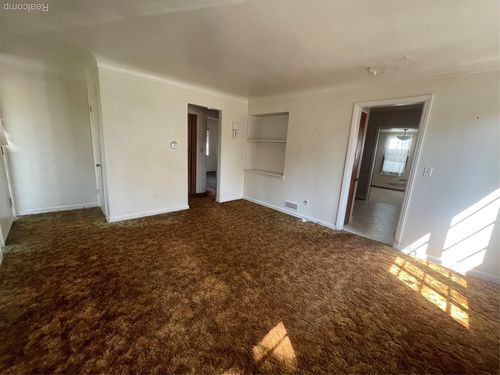 3414 Van Buren Ave, Flint, MI, 48503-4982 | Card Image