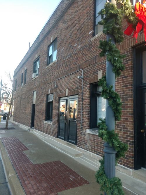 203 Railroad Ave, Clarendon Hills, IL, 60514-1301 | Card Image