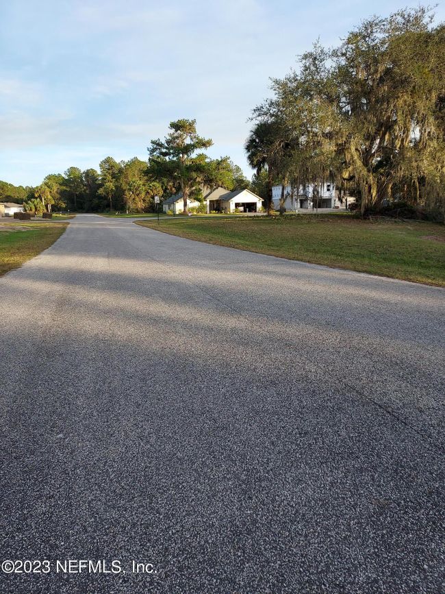 127 N Golf View Drive, For Sale in Crescent City Zoocasa