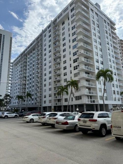 ph1-1849 S Ocean Dr, Hallandale Beach, FL, 33009-4969 | Card Image