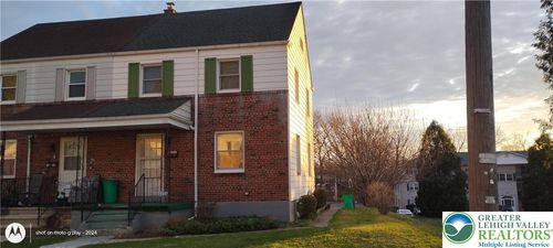 2208 S 9th St, Allentown, PA, 18103-5608 | Card Image