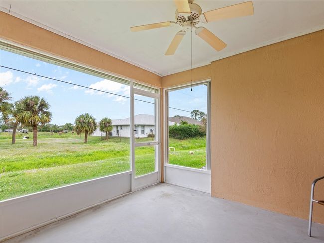 Screened Lanai | Image 30
