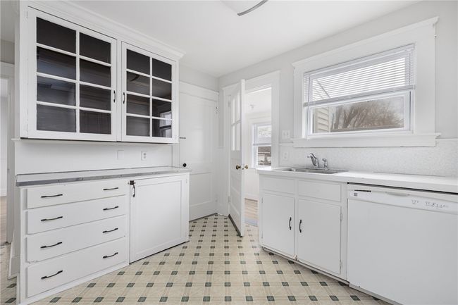576 East Main. | Image 34