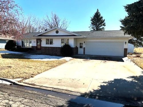 105 Buckeye Dr, Montevideo, MN, 56265-2083 | Card Image