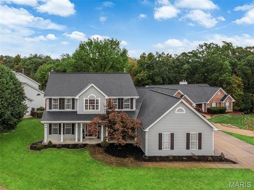 16015 Canterbury Estates Dr, Ellisville, MO, 63021-2003 | Card Image