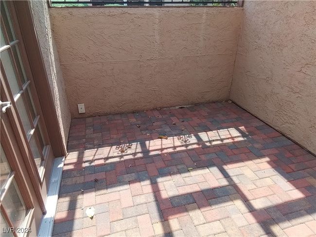 1869 Arbol Verde Way, Townhouse with 4 bedrooms, 2 bathrooms and null parking in Las Vegas NV | Image 7