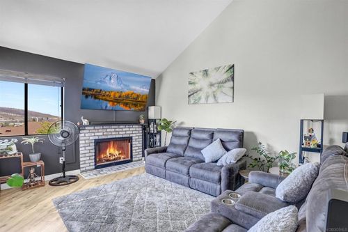 3049 Golden Oak Way, Spring Valley, CA, 91978 | Card Image