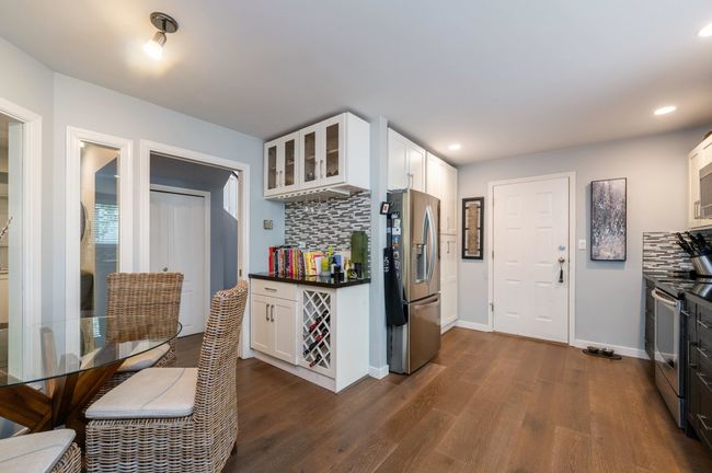 1452 Stevens St, Townhouse with 3 bedrooms, 3 bathrooms and 5 parking in White Rock BC | Image 10