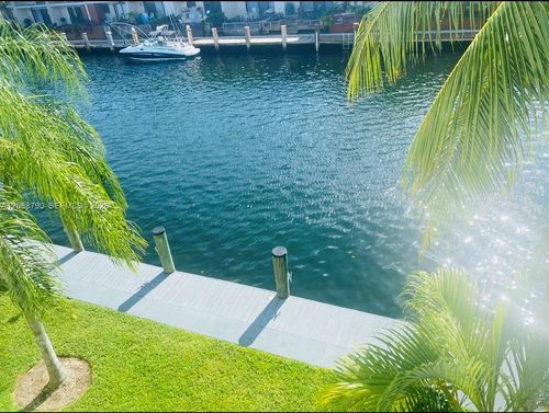 3f-16570 Ne 26th Ave, North Miami Beach, FL, 33160-4015 | Card Image