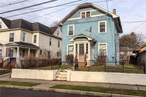 135 Crestmont Rd, Binghamton, NY, 13905-3308 | Card Image