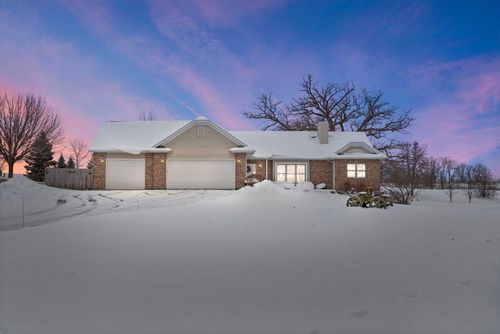 8207 Squirrel Dr, Spring Grove, IL, 60081-8506 | Card Image
